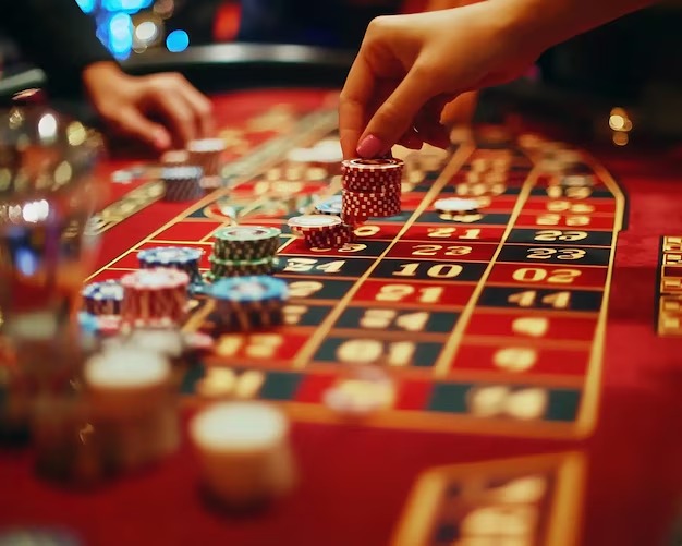Live blackjack table on halo 88 with dealer and shoe visible